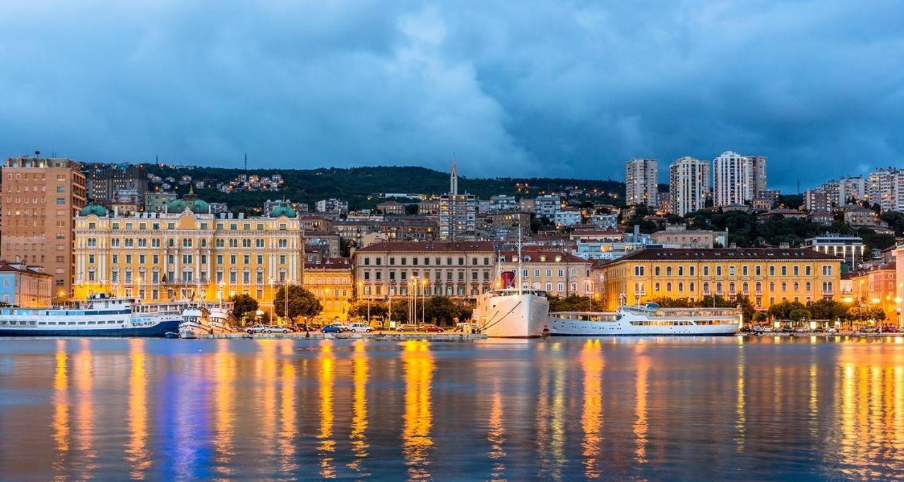 Lux Villa Rijeka Exteriör bild