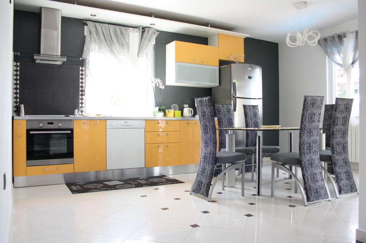Lux Villa Rijeka Exteriör bild
